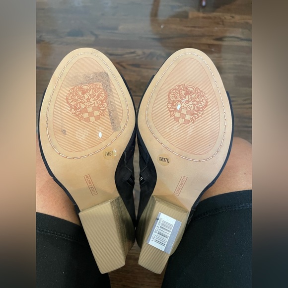 VC-KIMORA Sandal by Vince Camuto - Picture 4 of 4